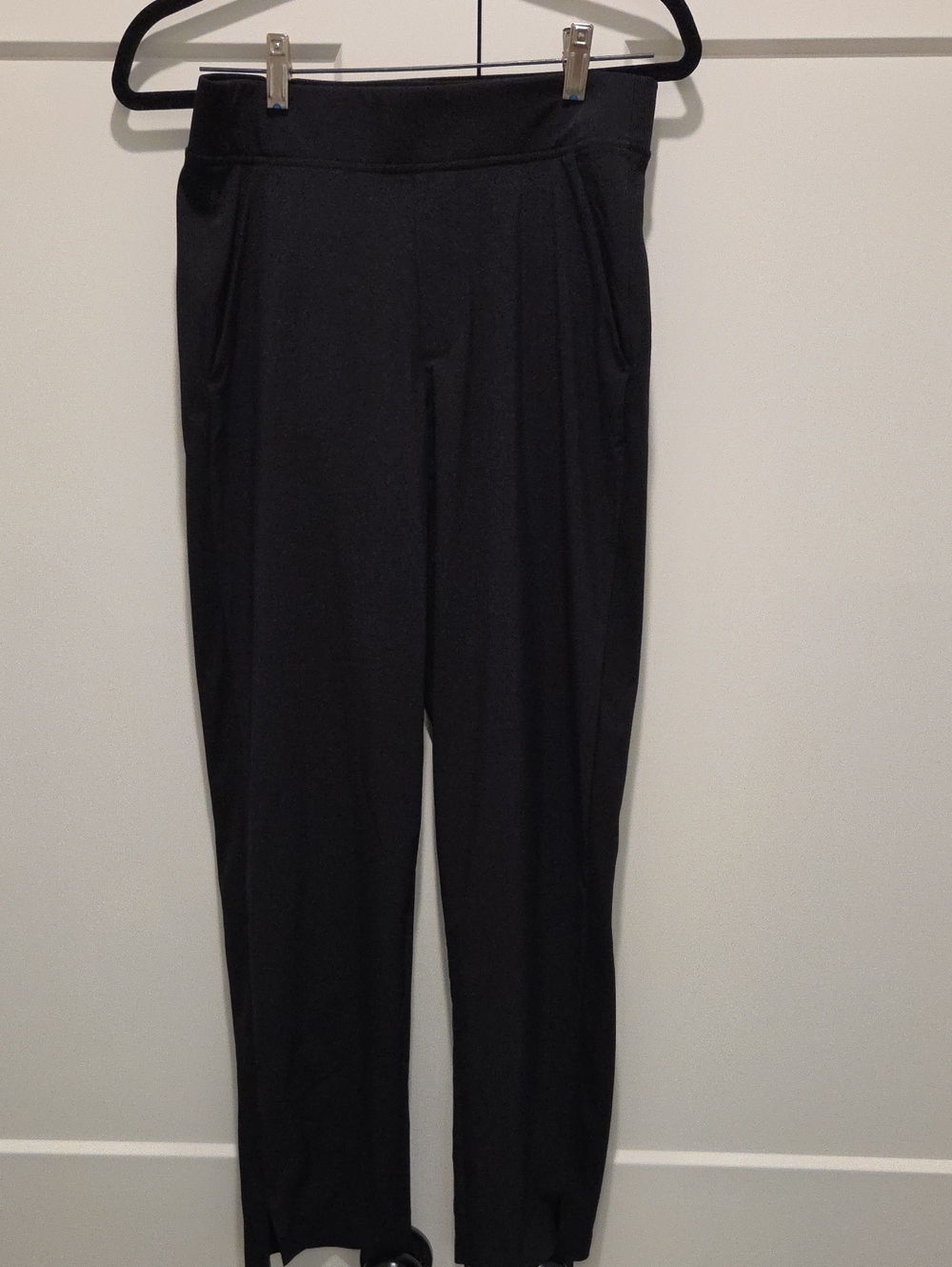 Athleta Black Ankle Crop Slim-Fit Performance Pants